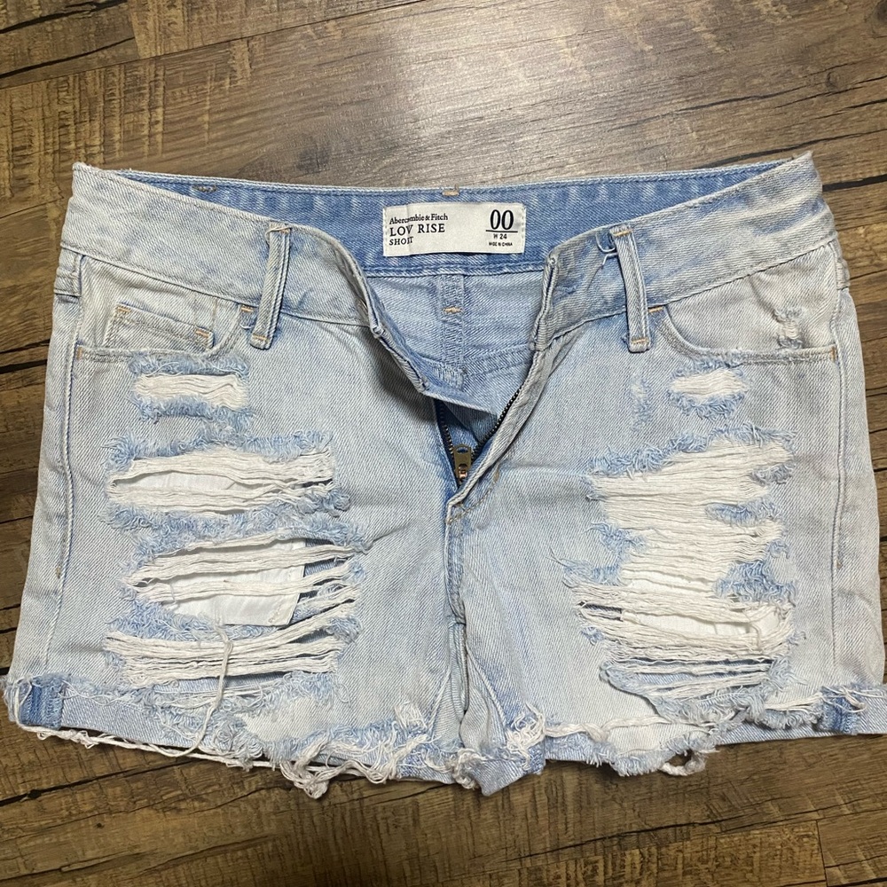 Abercrombie low rise denim jean shorts size 00 waist 24 distressed pockets